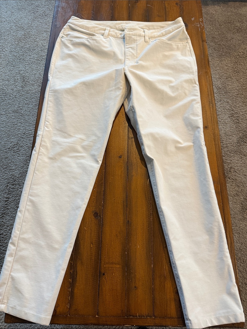 lululemon athletica Men's Off-White/Tan Stretch Chinos